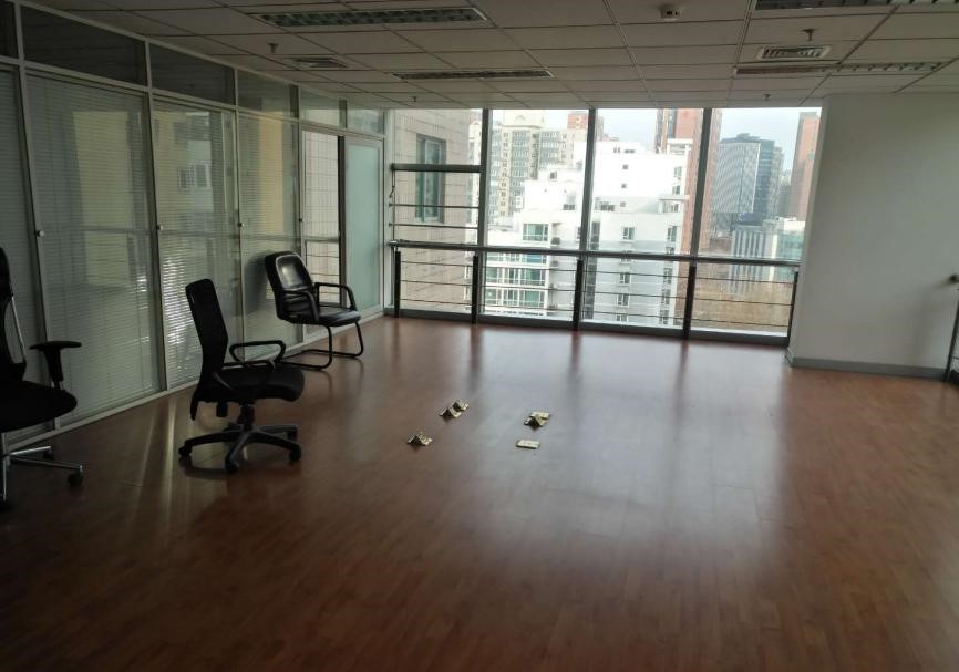 1667810376640000368.jpg 4.jpg